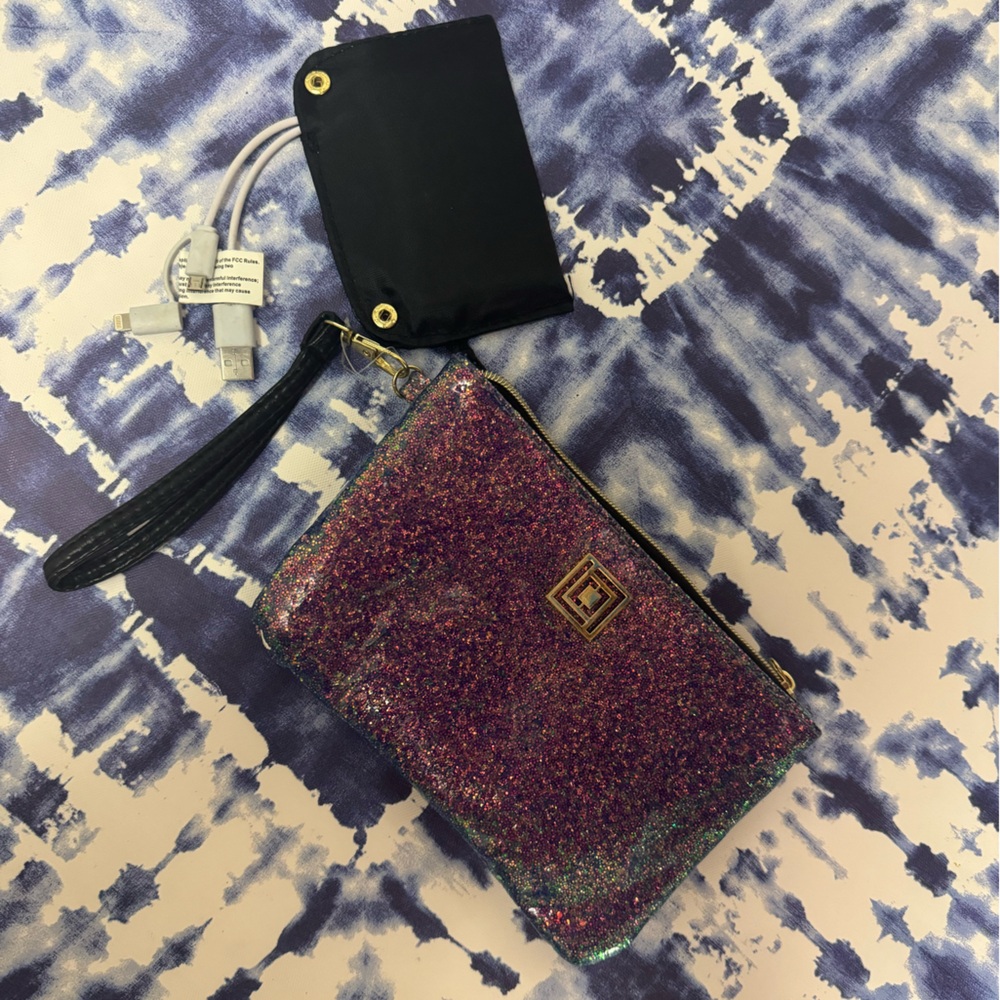 Liz Claiborne interchangeable charging wristlet